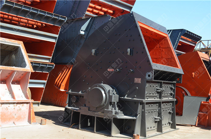 節(jié)能的大型錘式破碎機是今后礦山工業(yè)的重要發(fā)展方向